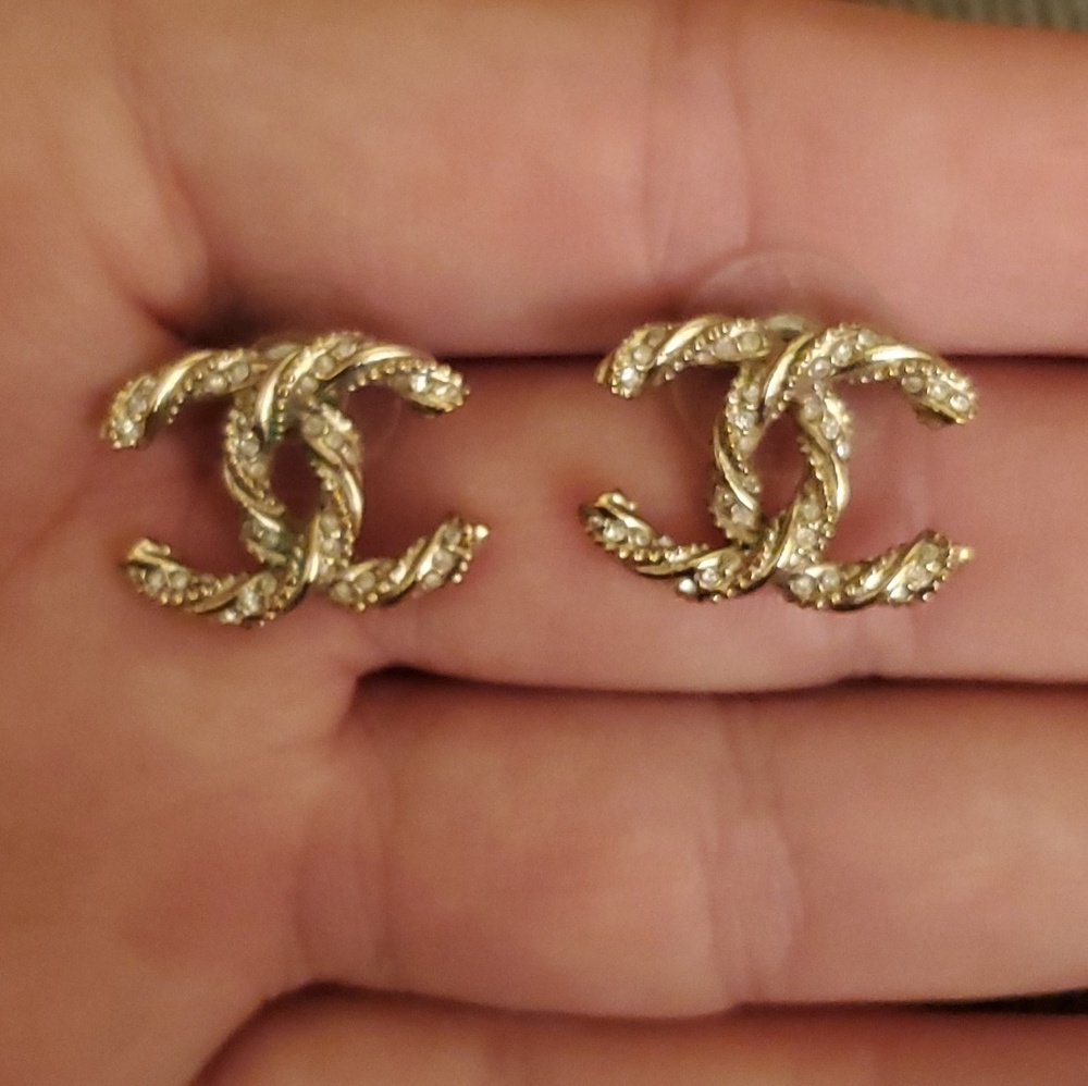 AUTHENTIC CHANEL EARRINGS